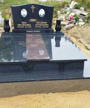 Памятник двойной 26